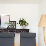 Miguitus House 아파트 카민하